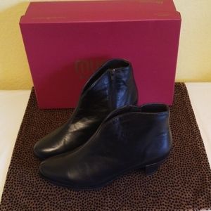 MUNRO BLACK LEATHER SHOES